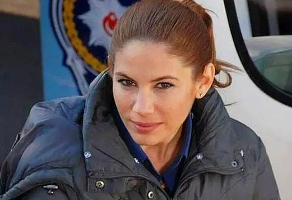 Arka Sokaklar dizisinde 'Melek Serter' karakteriyle beğeni toplayan Zeynep Beşerler'in Twitter'dan yaptığı paylaşımın suç teşkil ettiğini tespit edildi.