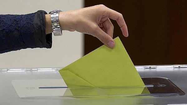 Yüksek Seçim Kurulu’nun daha önce açıkladığı seçim takvimine göre, ikinci tur için yurt dışında ve gümrük kapılarında oy verme işlemi 20 Mayıs'ta başlayıp 24 Mayıs'ta sona erecekti.