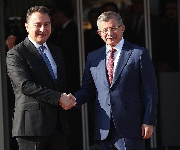 Gelgelelim Kemal Kılıçdaroğlu'nun ilk turda %50'nin altında kalması karşısında, Deva Partisi Lideri Ali Babacan ve Gelecek Partisi Lideri Ahmet Davutoğlu eleştirilerden nasibini aldı.