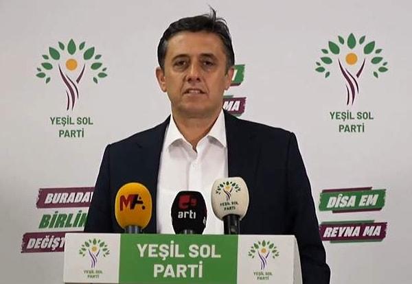 Yeşil Sol Parti  YSK temsilcisi Mehmet Rüştü Tiryaki daha sonra sandık sonuç tutanaklarına dair bir bilgilendirme yaptı.
