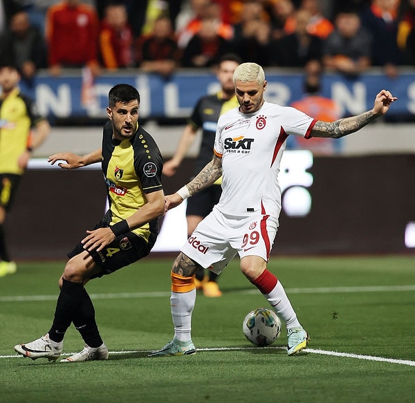 Süper Lig'in 34. haftasında lider Galatasaray deplasmanda İstanbulspor ile karşılaştı.