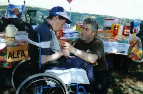 Никто не знал, что же произошло с мальчиком, и родители продолжали искать причину