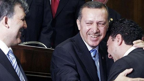 İlk dönemlerindeki ekonomi politikaları "genel hatlarıyla" başarılı bulunan Erdoğan, ülkede bir refah ortamı oluştururken, dünya konjonktürü ve bürokratik kadrolar da bu ortamı destekler nitelikteydi. Sonra rüzgar dönmeye başladı.