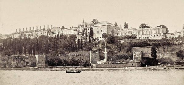Topkapı Sarayı'nda bugüne kadar birçok ses getiren olay oldu ancak hiçbiri Osmanlı İmparatorluğu'nun ve tahtın hayati tehlike altında olduğu bu dönem kadar önemli değildi.