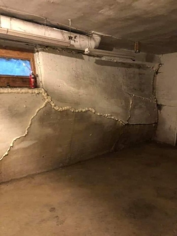 11. Мне бы такие же крепкие отношения, как эта монтажная пена