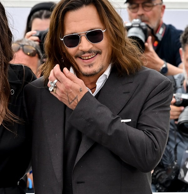 Одним из главных событий 76-го Каннского международного кинофестиваля стал выход Джонни Деппа, представляющего фильм «Жанна Дюбарри»