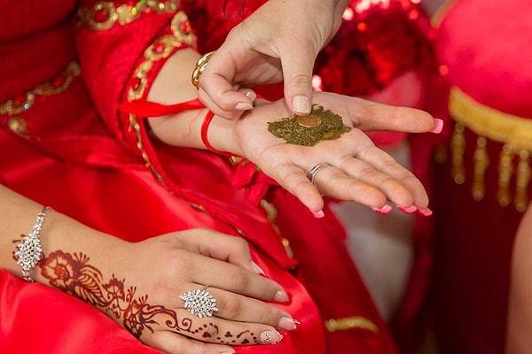 9.	Henna Night: Pre-wedding Tradition