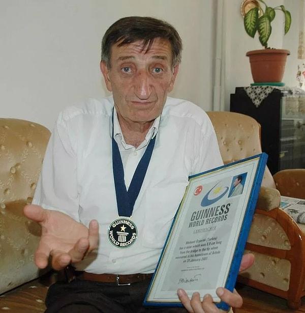 Artvinli Mehmet Özyürek, beyin damar nakli ameliyatı için Rize Devlet Hastanesi’nde tedaviye alındı.