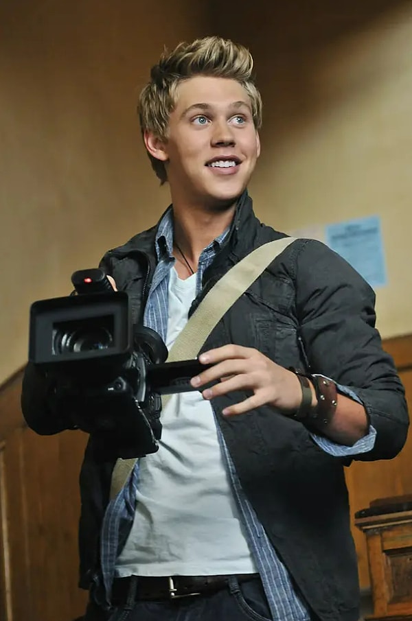 Остин Батлер в 19: