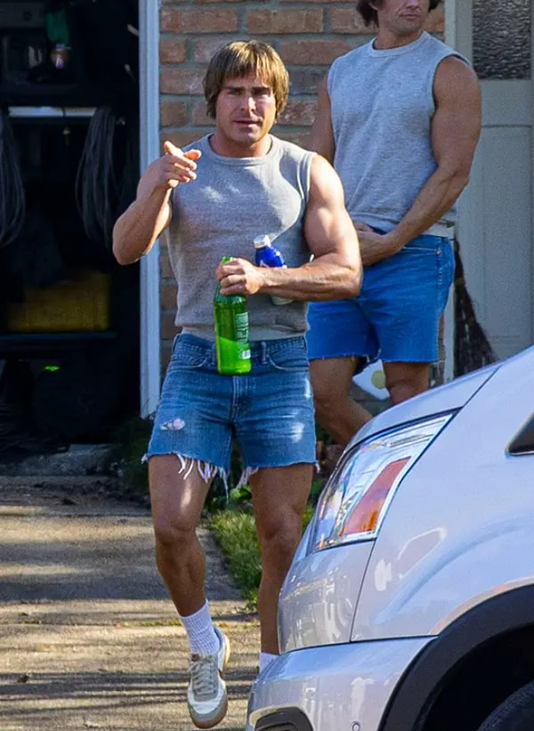 42. Зак Эфрон сейчас в 35: