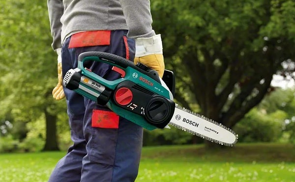 Несмотря на то, что звучит все это очень жутко, сейчас боятся нечего — подобная операция при родах больше не проводится