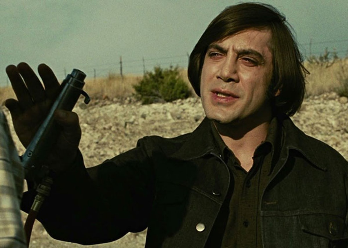 11. No Country for Old Men filminin başrol oyuncusu Javier Bardem&apos;in k...