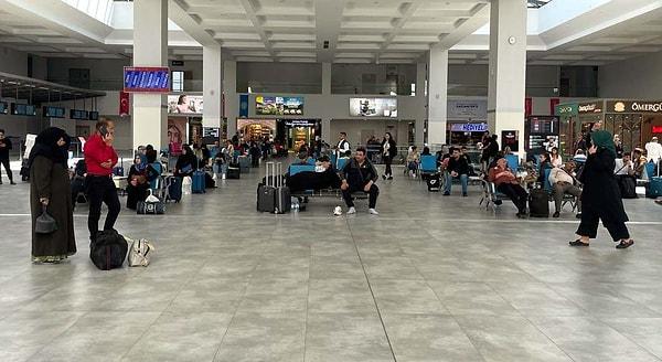Gaziantep Havalimanı'ndaki uçak seferleri, şüpheli cisimle ilgili değerlendirmelerin ardından 12 saat sonra yeniden başladı.