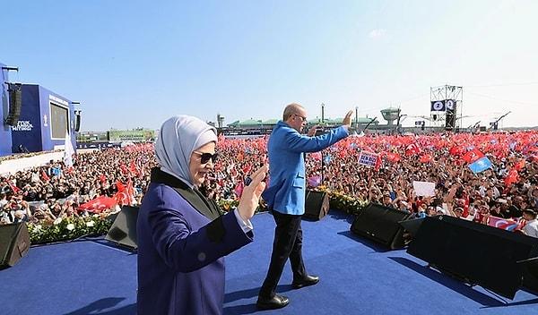 CHP'li Özgür Karabat, Batı ülkelerinin seçimlerde Millet İttifakı'nın cumhurbaşkanı adayı Kılıçdaroğlu'nu değil, Cumhurbaşkanı Erdoğan'ı desteklediğini savundu.