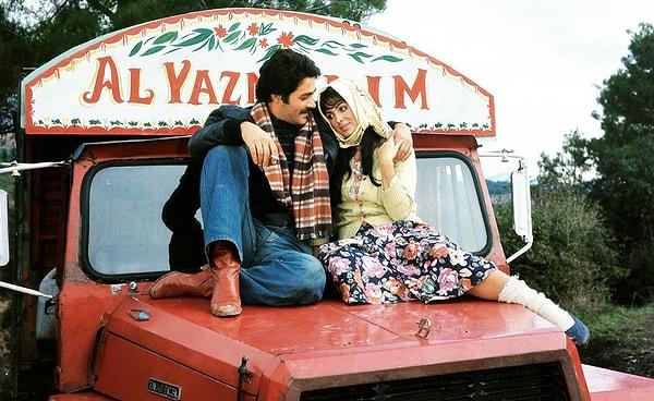 "Selvi Boylum Al Yazmalım" (1977): A Romantic Classic