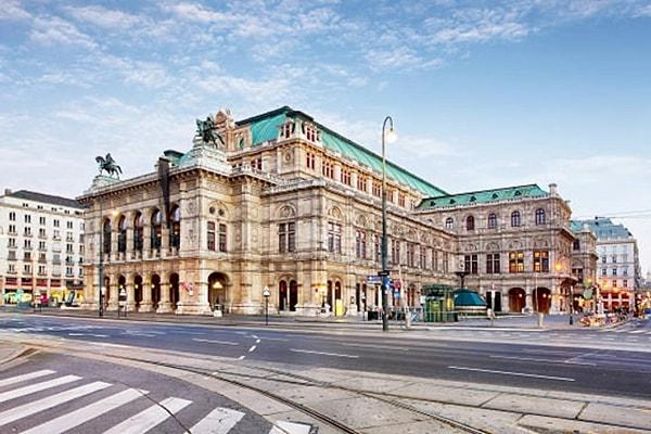 6. Viyana Devlet Operası – Viyana, Avusturya