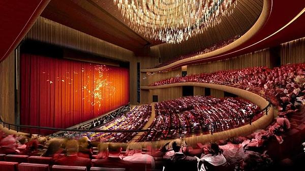 Atatürk Kültür Merkezi, salonda en doğal akustiğin oluşabilmesi için at nalı biçiminde tasarlanmıştır.
