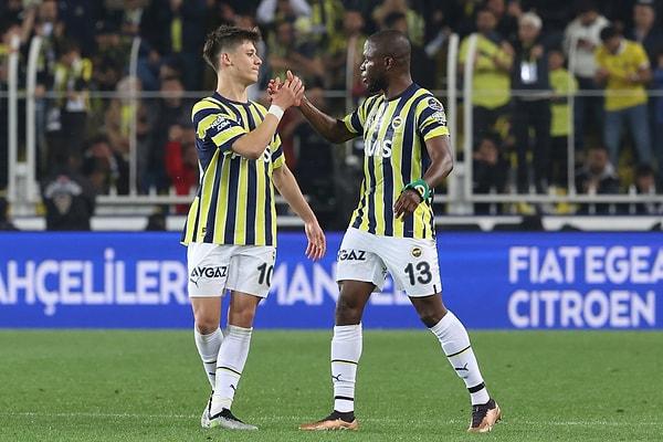Şampiyonluk yarışında zirvede yer almak için çabalayan Fenerbahçe, Süper Lig'in 34. hafta mücadelesinde Trabzonspor ile karşı karşıya geldi.
