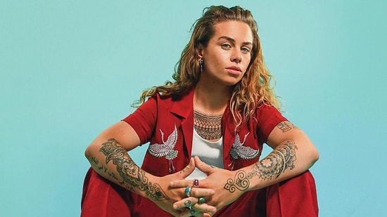 Tek Kişilik Müzik Grubu: Her An ve Her Ortamda Dinleyebileceğiniz 15 Tash Sultana Parçası