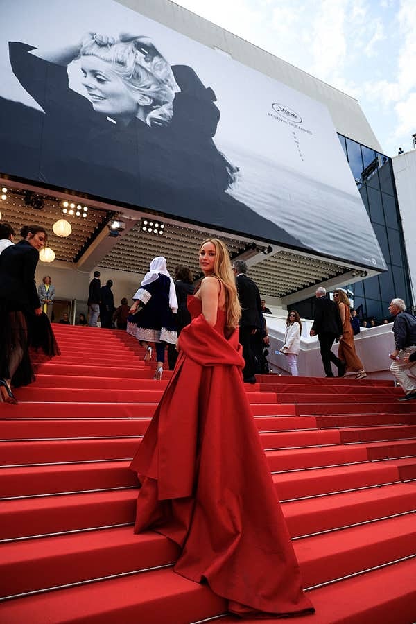 Одним словом, сногсшибательна!