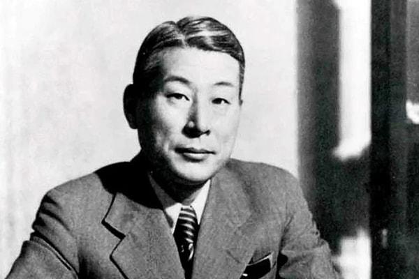 8. II. Dünya Savaşı sırasında Japonya'nın Litvanya konsolos yardımcısı olan Chiune Sugihara, bir diplomattı.