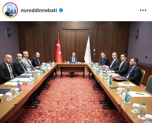 Hazine ve Maliye Bakanı Nureddin Nebati, geçtiğimiz saatlerde Mersin'de bakanlığın bürokratlarıyla beraber yaptığı toplantıdan bir kare paylaştı.