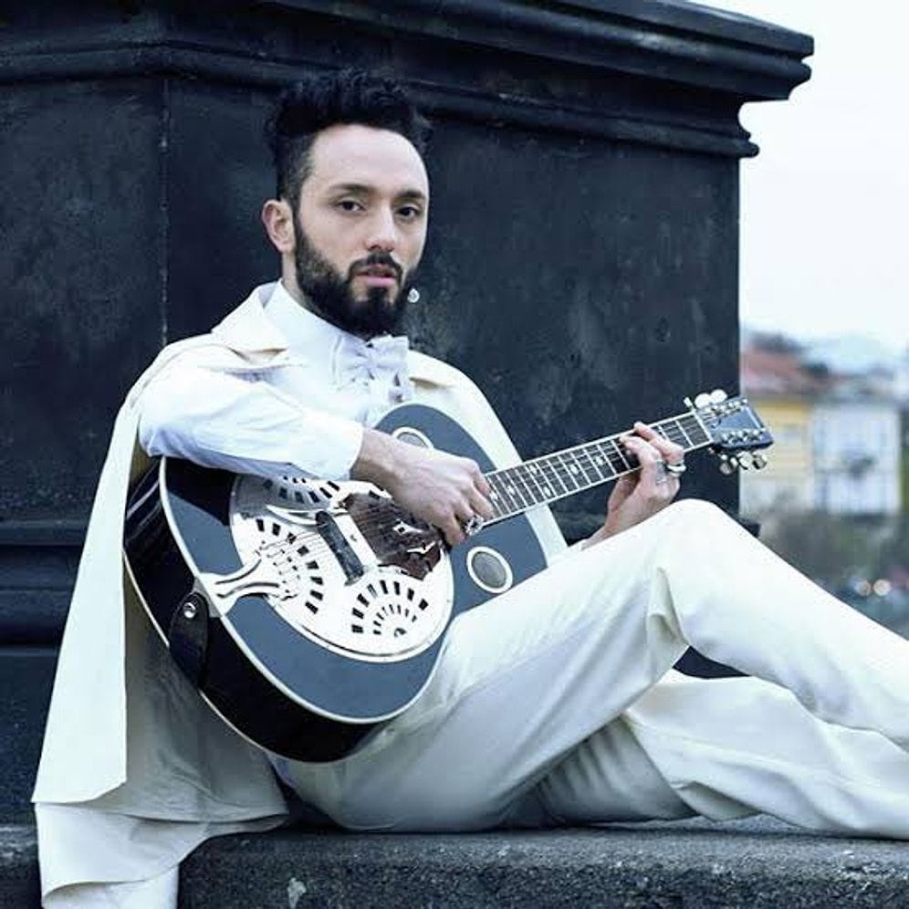 Mabel Matiz: Blending Musical Traditions with Contemporary Flair