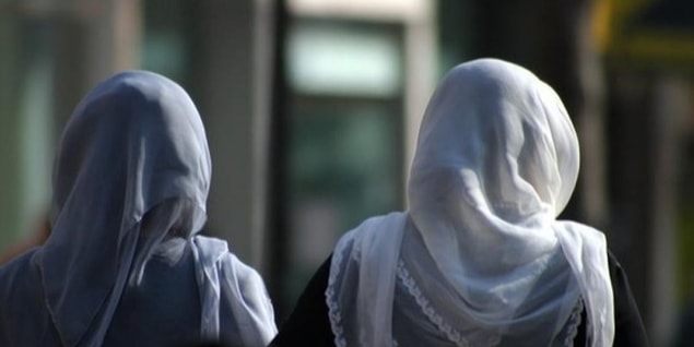 Neden başörtüsü hakkını savunmadınız?