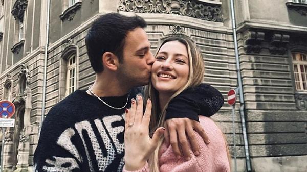 Sevgilisine Belgrad'da evlilik teklif eden Cihan Şimşek'in ne zaman evleneceği ise merak konusu olmuştu.