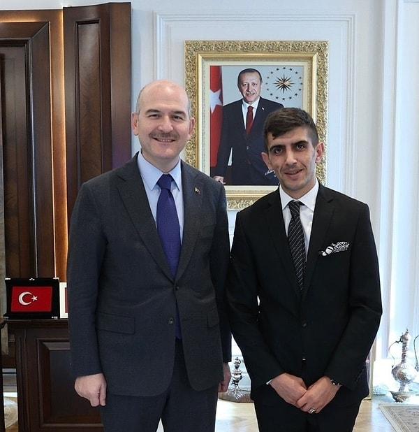 Ve ardından Umut Nimet Ataş'ın İçişleri Bakanı Süleyman Soylu ile daha önce çekilmiş fotoğrafları olduğu ortaya çıktı.