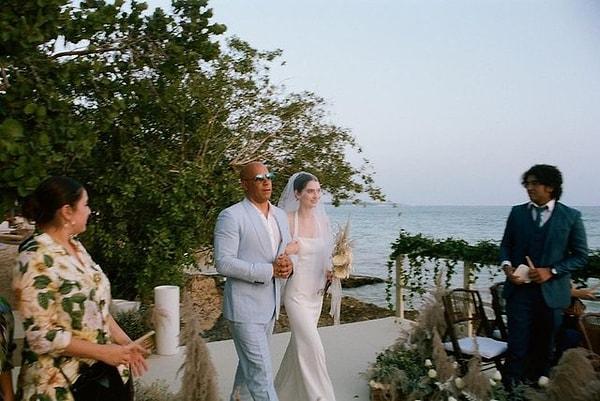 Paul Walker'ın kızına düğünde eşlik eden isim ise vaftiz babası Vin Diesel olmuştu.