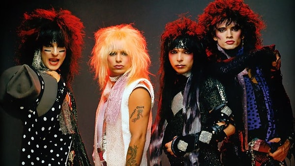 Mötley Crüe'nin 1981'de çıkan ilk stüdyo albümü hangisidir?