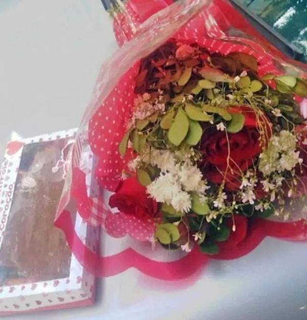 Lindaci Viegas Batista de Carvalho'ya doğum günü için kimliği belirsiz bir kişi tarafından çiçek ve çikolata gönderilmişti.