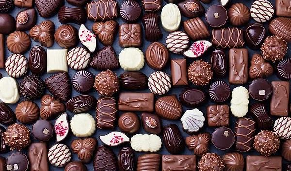 54 yaşındaki kadın çikolatayı yedikten kısa bir süre sonra hayatını kaybetti.
