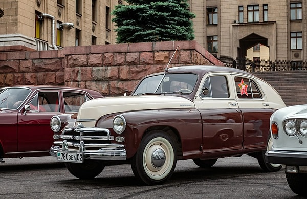 13. Как первоначально хотели назвать автомобиль «Победа»?