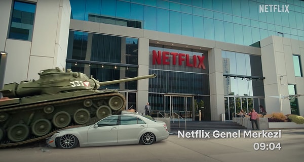 Aslında 'tank gibi' bir giriş yaptı desek daha doğru! Arnold Schwarzenegger, "Kimse aksiyonu benim kadar sevemez" sözleriyle Netflix'te yeni bir tanıtım videosu yayınladı.