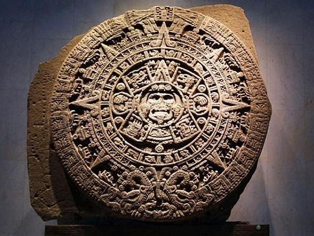 10. Nisan: Maya Uygarlığı'nın anlaşılması en zor unsurlarından biri olan 819 günlük Maya Takvimi'nin sırrı çözüldü!