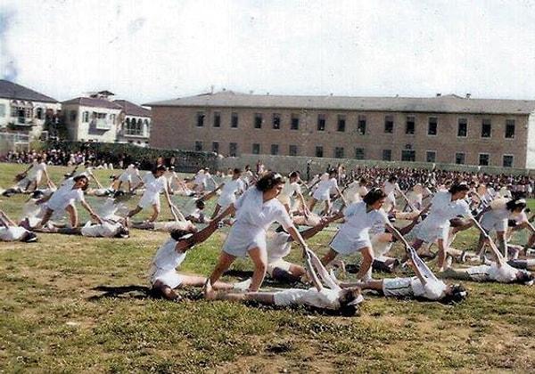 15. Tevfik Sırrı Gür Lisesi 19 Mayıs Kutlamaları, Mersin. (1940'lar)