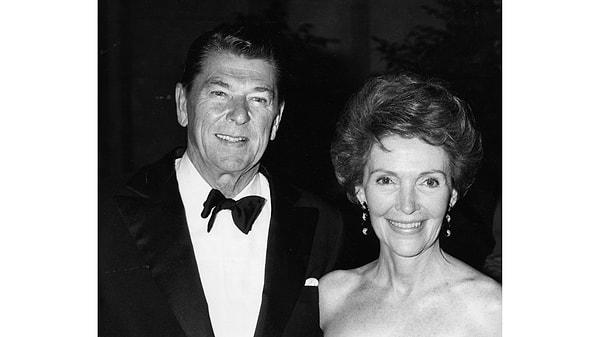 2. Ronald ve Nancy Reagan