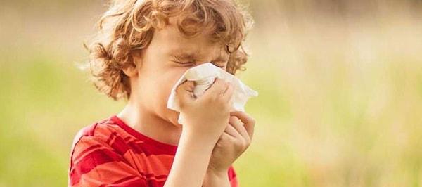 Bahar alerjisinin belirtilerini hafifletmek için tüm bu önerilerin dışında kullanabileceğiniz doğal tedavi yöntemleri de bulunur.