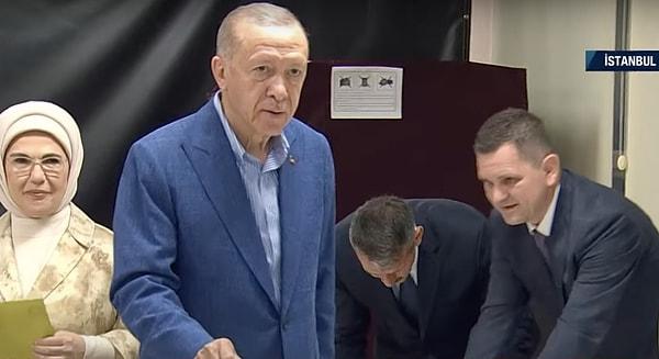 Cumhurbaşkanı Recep Tayyip Erdoğan, seçimin ikinci turunda oyunu İstanbul'da kullandı.