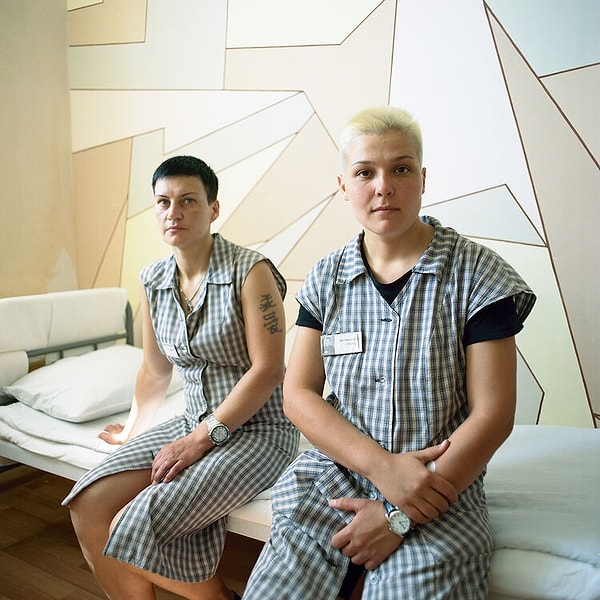 Внутри этих женщин живы те же девчонки, которые хотят красивых фотографий.