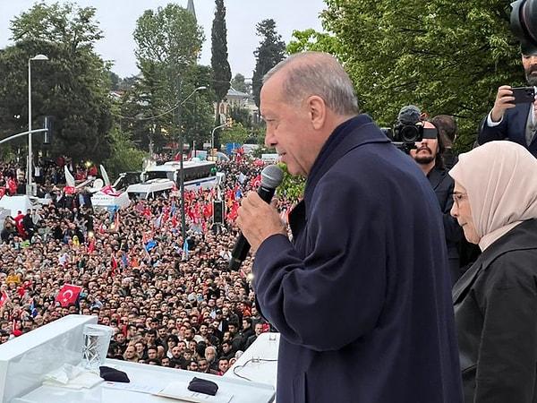 Recep Tayyip Erdoğan, YSK’nın kesin olmayan sonuçlarına göre seçimi kazanarak 13’üncü Cumhurbaşkanı oldu.