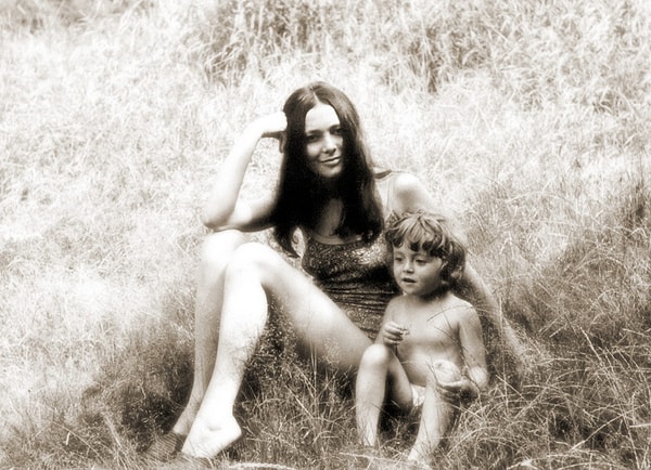 17. Галина Шаповалова с дочерью Машей (Анжеликой Варум)