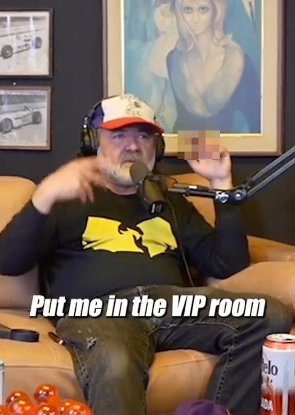Get In The Car isimli podcast'in geçtiğimiz günlerde yayınlanan bölümünde bahsi geçen "Lowlife" isimli eski yönetici, zaman belirtmeden Tarantino'nun klübe gidip VIP oda tuttuğunu söyledi.