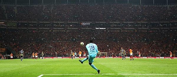 Ligin bitimine 3 hafta gibi kısa bir süre kalmışken şampiyonluk için mücadele eden Galatasaray ve Fenerbahçe arasında kıyasıya rekabet ise devam ediyor.