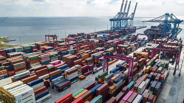 Nisan ayında genel ticaret sistemine göre ihracat yüzde 17,1, ithalat yüzde 4,8 azaldı.