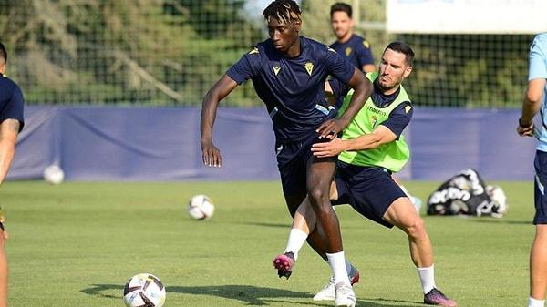 15. Hatayspor, İspanya LaLiga’da Cádiz forması giyen 26 yaşındaki Senegalli defans oyuncusu Momo Mbaye ile ilgileniyor.