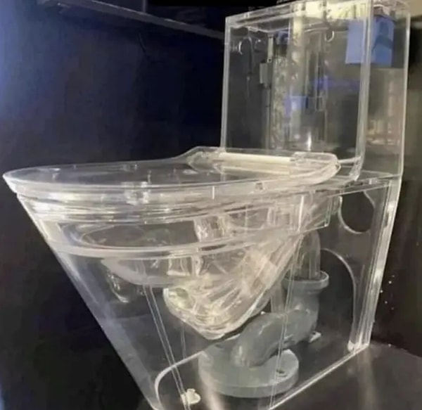 9. И прозрачный туалет: