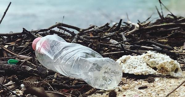 Plastik, dayanıklılığı ile ünlüdür ve bu da atık söz konusu olduğunda bir soruna dönüşür.